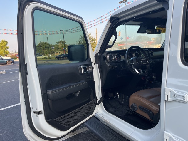 2022 Jeep Wrangler Unlimited Rubicon photo 2