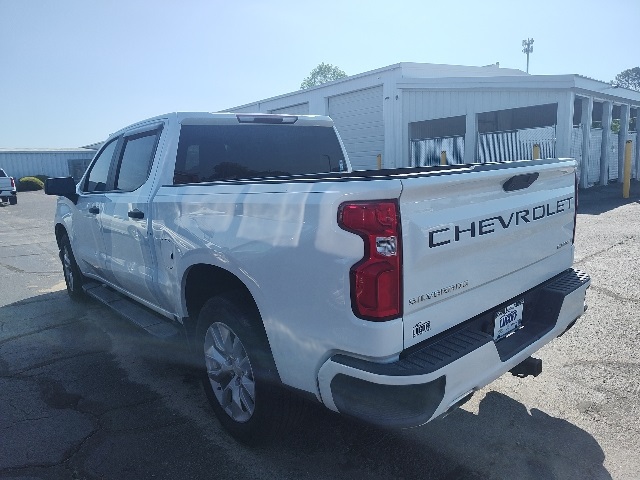 2020 Chevrolet Silverado 1500 Custom photo 2