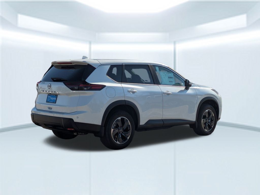 2026 Nissan Rogue SV photo 4