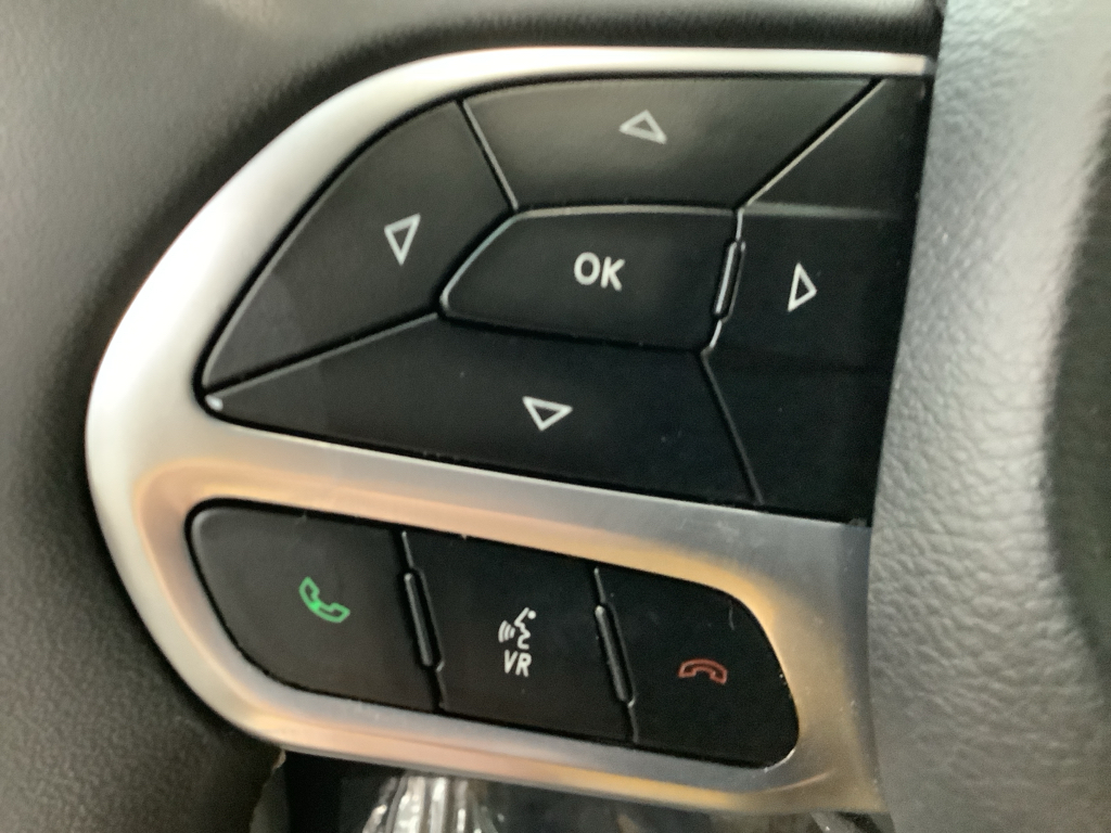 2022 Chrysler Voyager LX photo 14