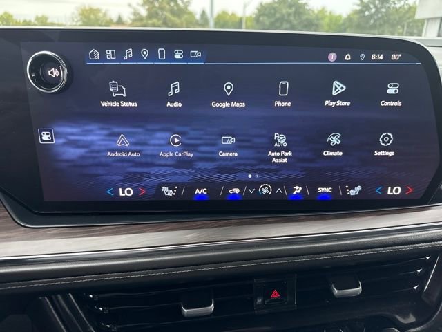 2025 Chevrolet Suburban Z71 photo 18