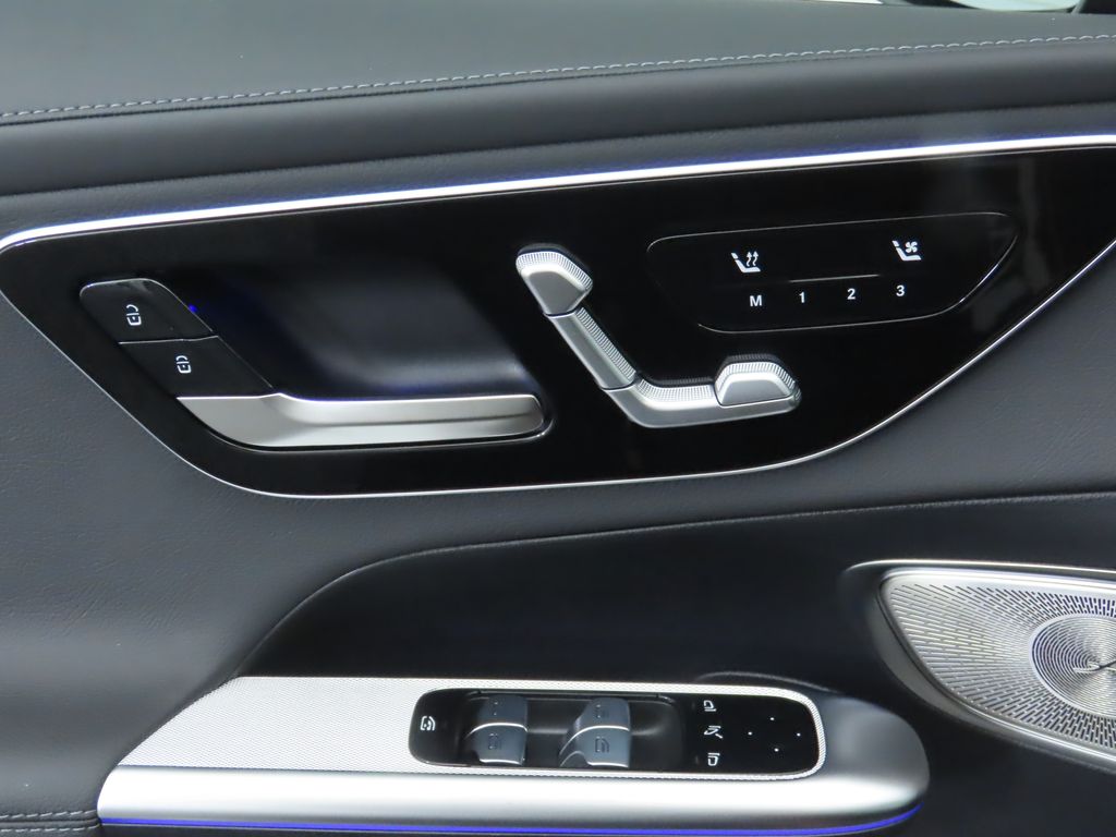 2026 Mercedes Benz GLC 300 4MATIC photo 23