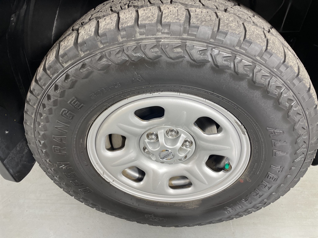 2015 Nissan Frontier S photo 10
