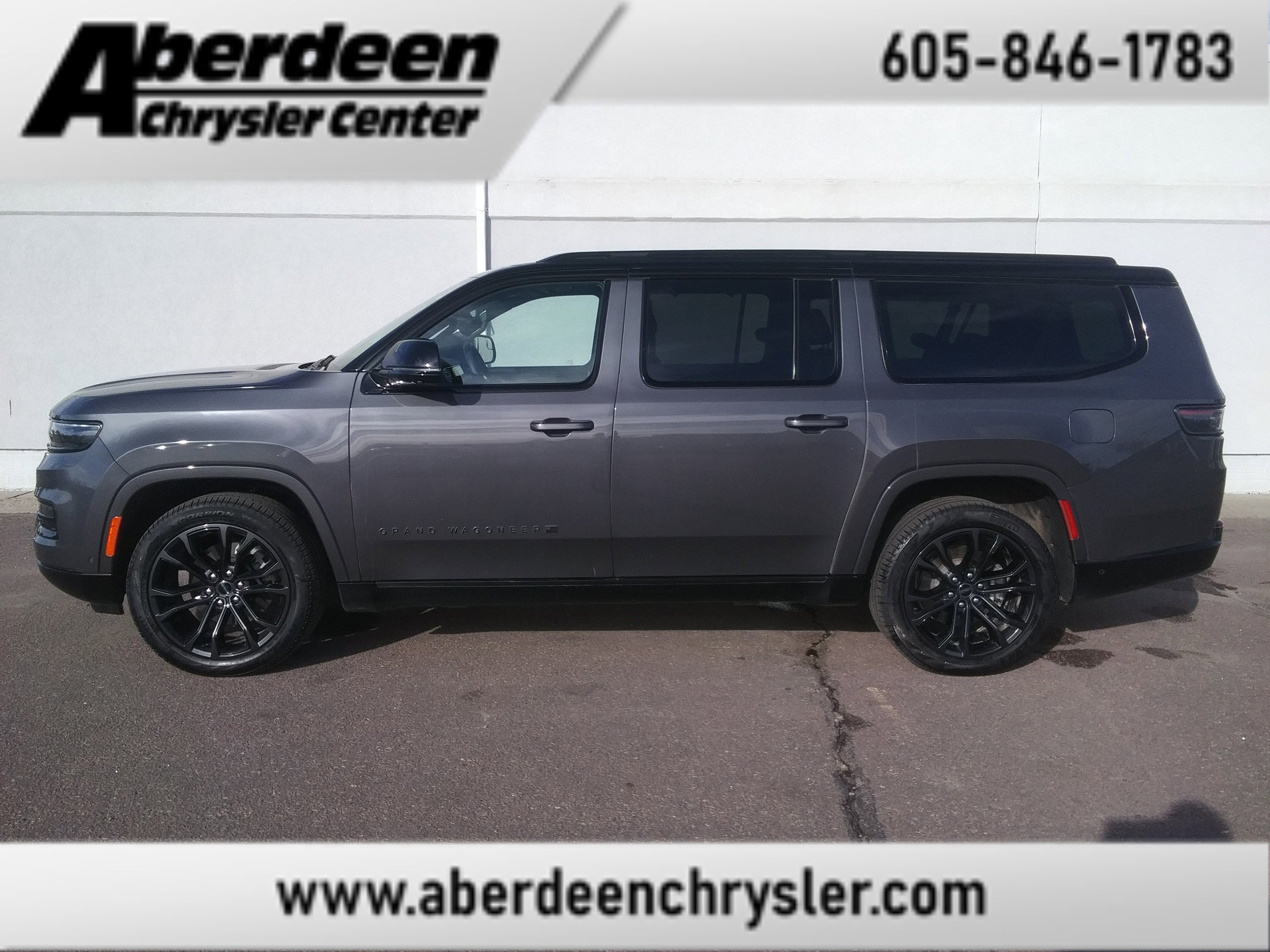 2024 Jeep Grand Wagoneer L Series II's photo