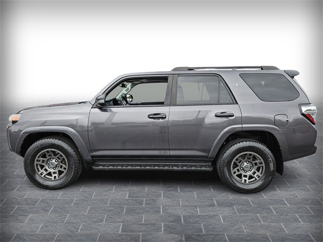 2020 Toyota 4Runner Base photo 4