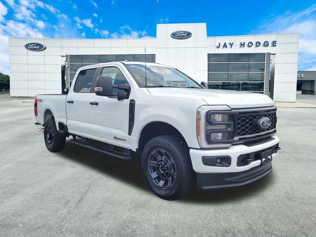 2025 Ford F-350 Super Duty XL's photo