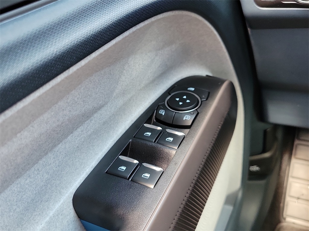 2025 Ford Maverick XLT photo 12