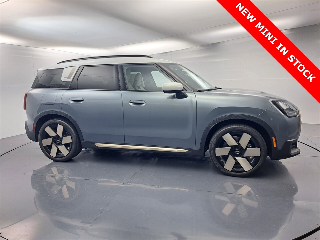 2025 Mini Countryman S ALL4 Iconic photo 2