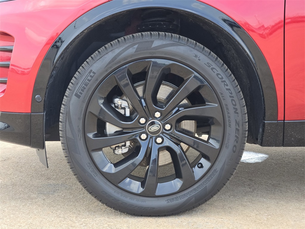 2025 Land Rover Discovery Sport SE photo 5