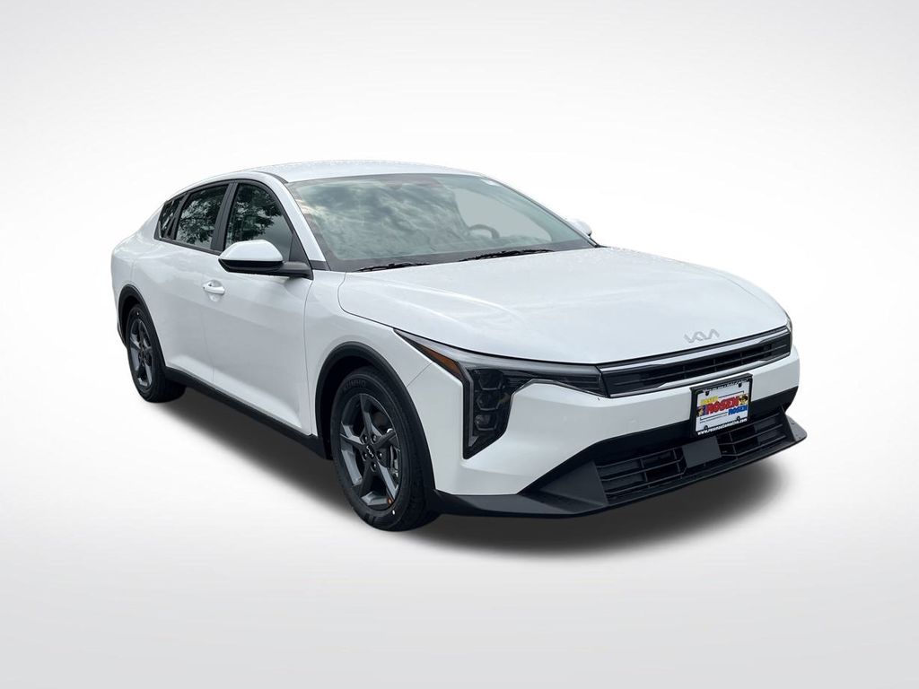 2025 Kia K4 LXS photo 7