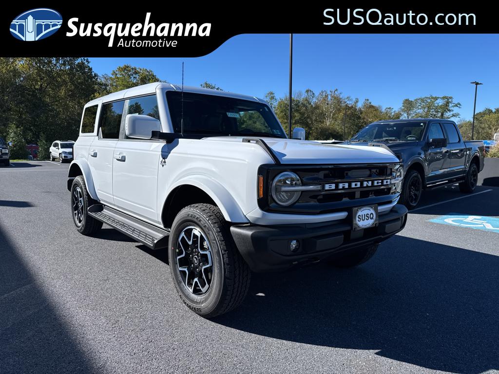 2025 Ford Bronco 4-Door Outer Banks's photo