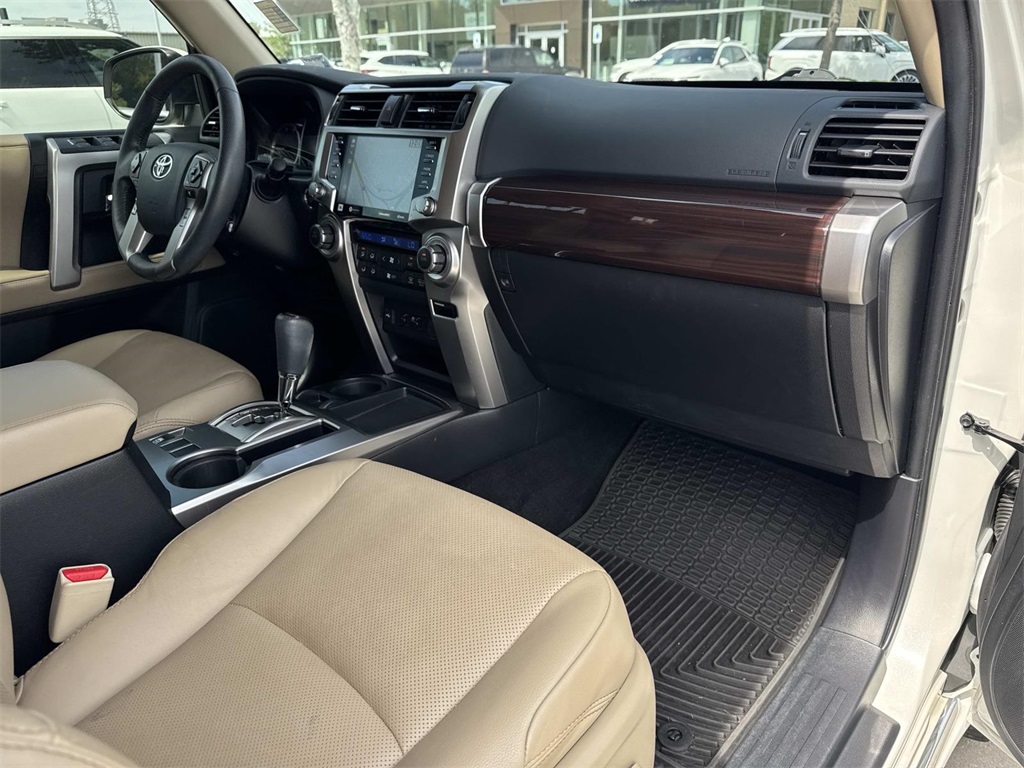 2022 Toyota 4Runner Limited photo 8