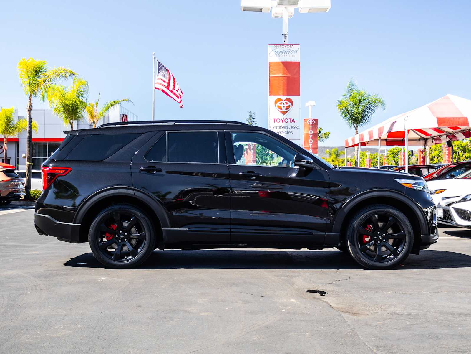 2020 Ford Explorer ST photo 13