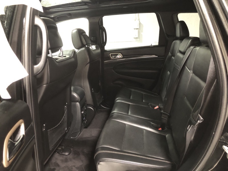 2017 Jeep Grand Cherokee Overland photo 12