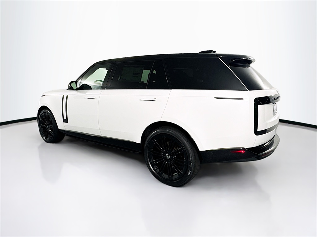 2025 Land Rover Range Rover SE photo 7