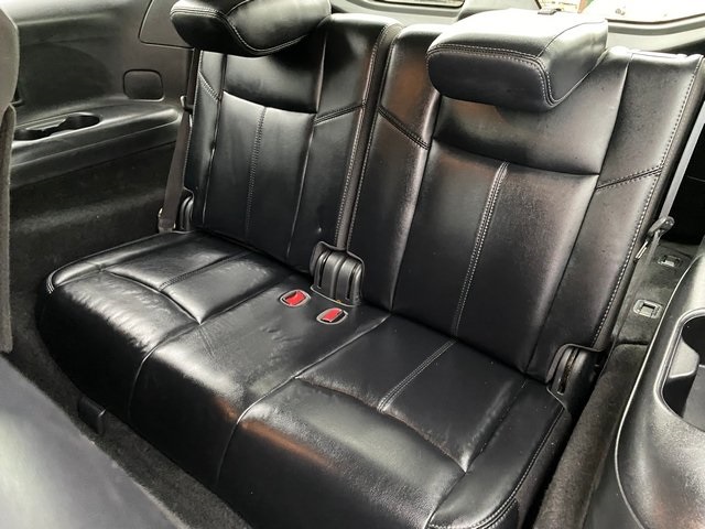 2019 Nissan Pathfinder SL photo 21