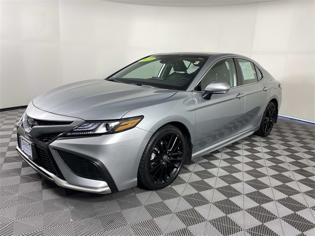 2023 Toyota Camry XSE photo 3