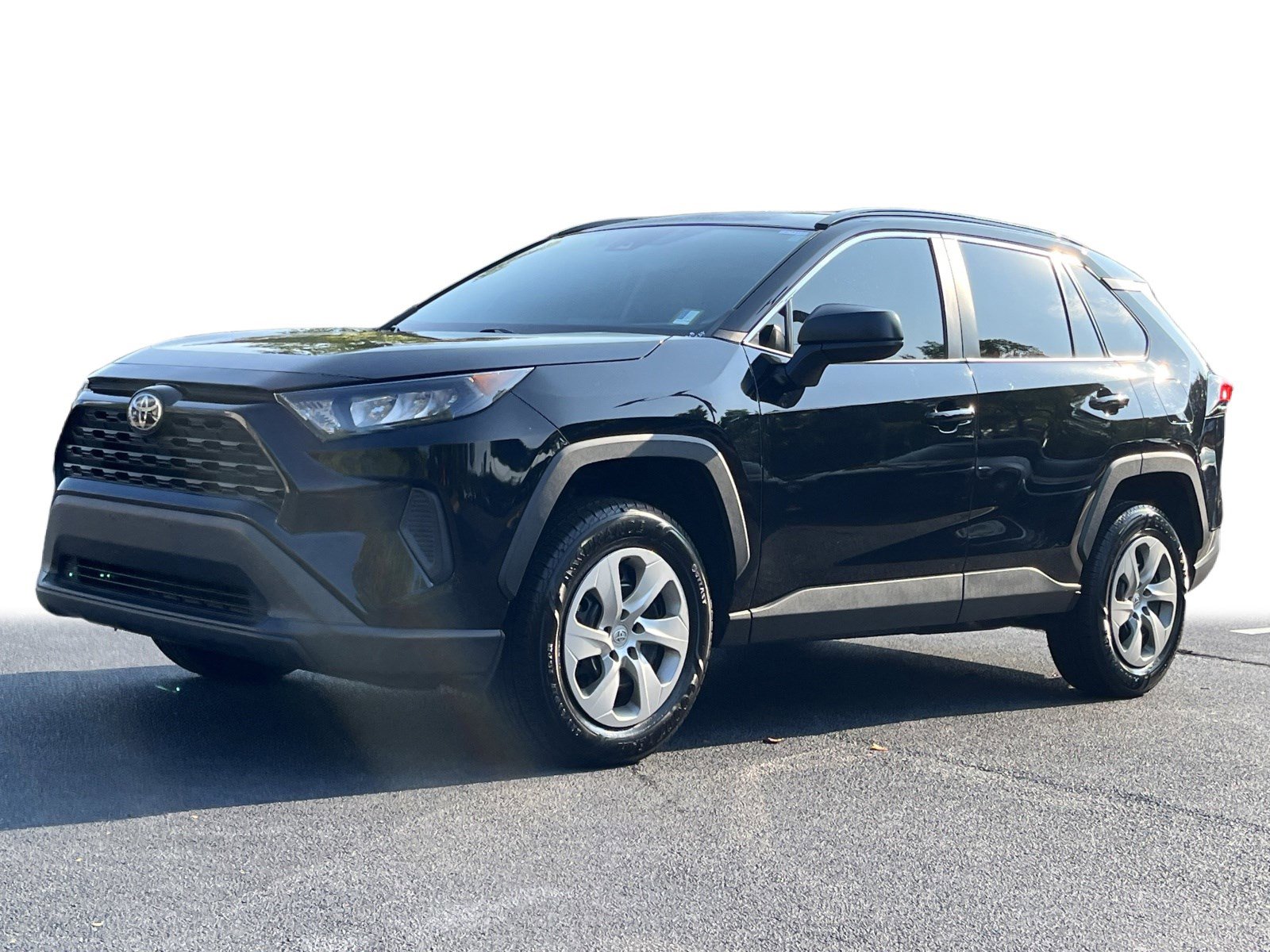 2021 Toyota RAV4 LE photo 7