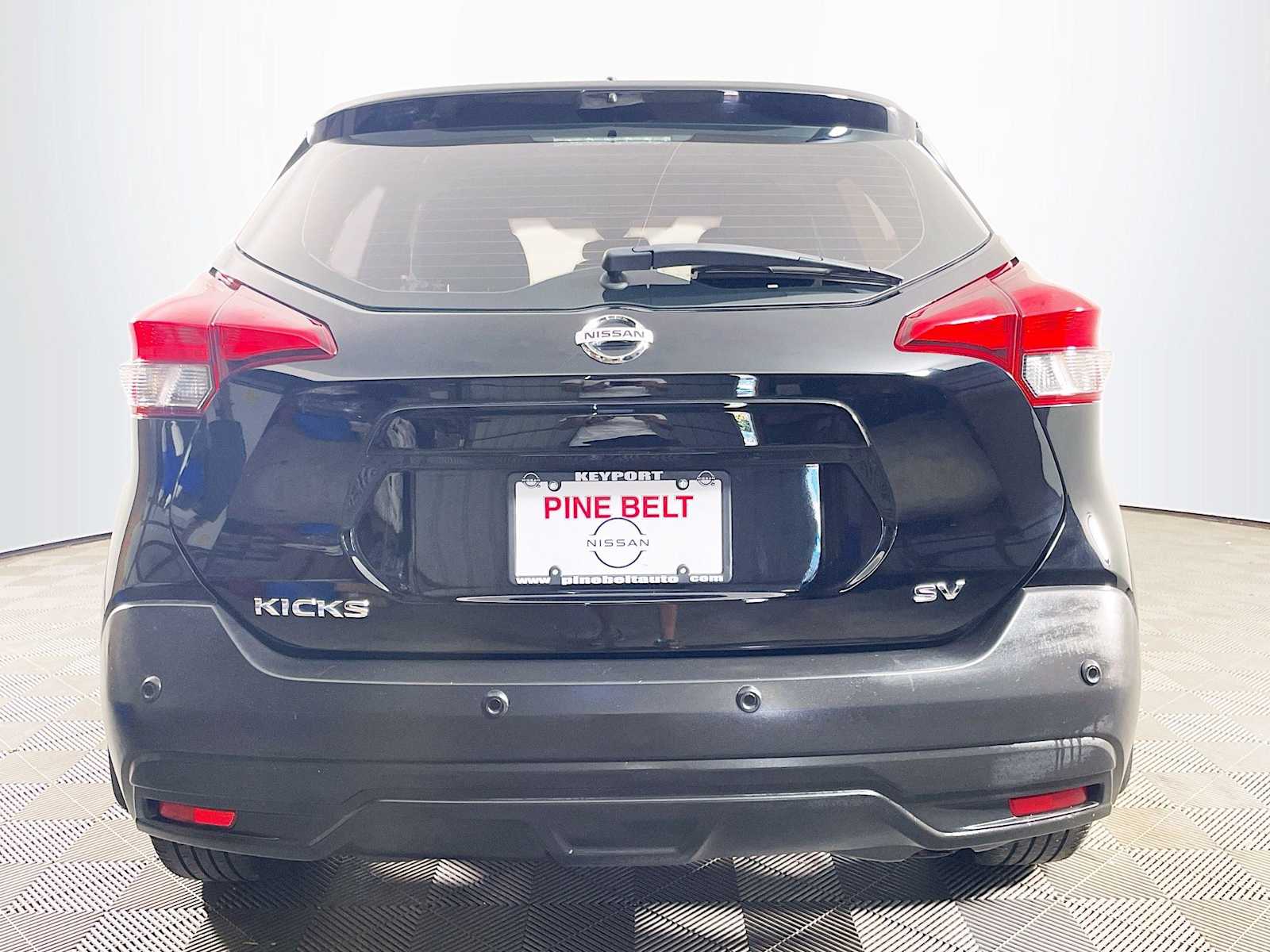 2020 Nissan Kicks SV photo 3