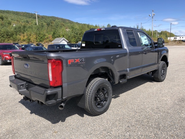 2026 Ford F-250 photo 3