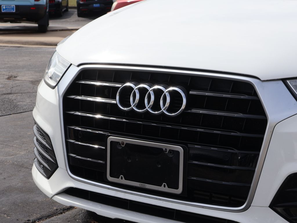Used 2018 Audi Q3 Premium with VIN WA1BCCFS1JR002728 for sale in Ozark, MO