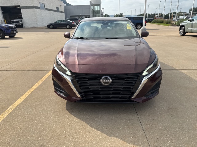 2023 Nissan Altima 2.5 SV photo 2