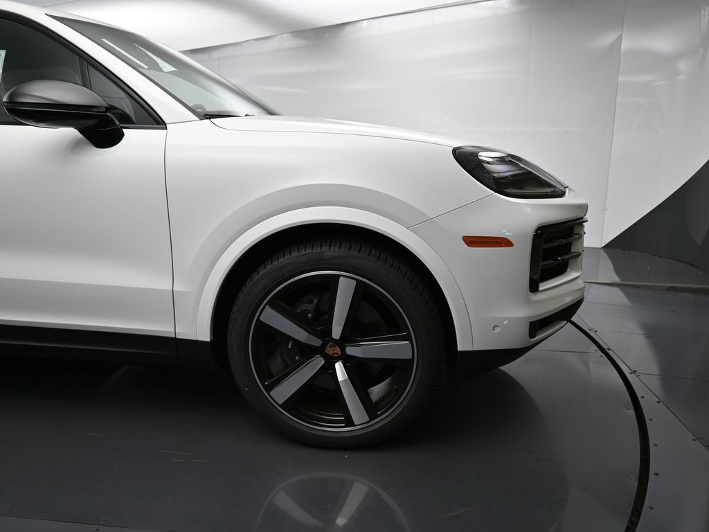 2026 Porsche Cayenne photo 17