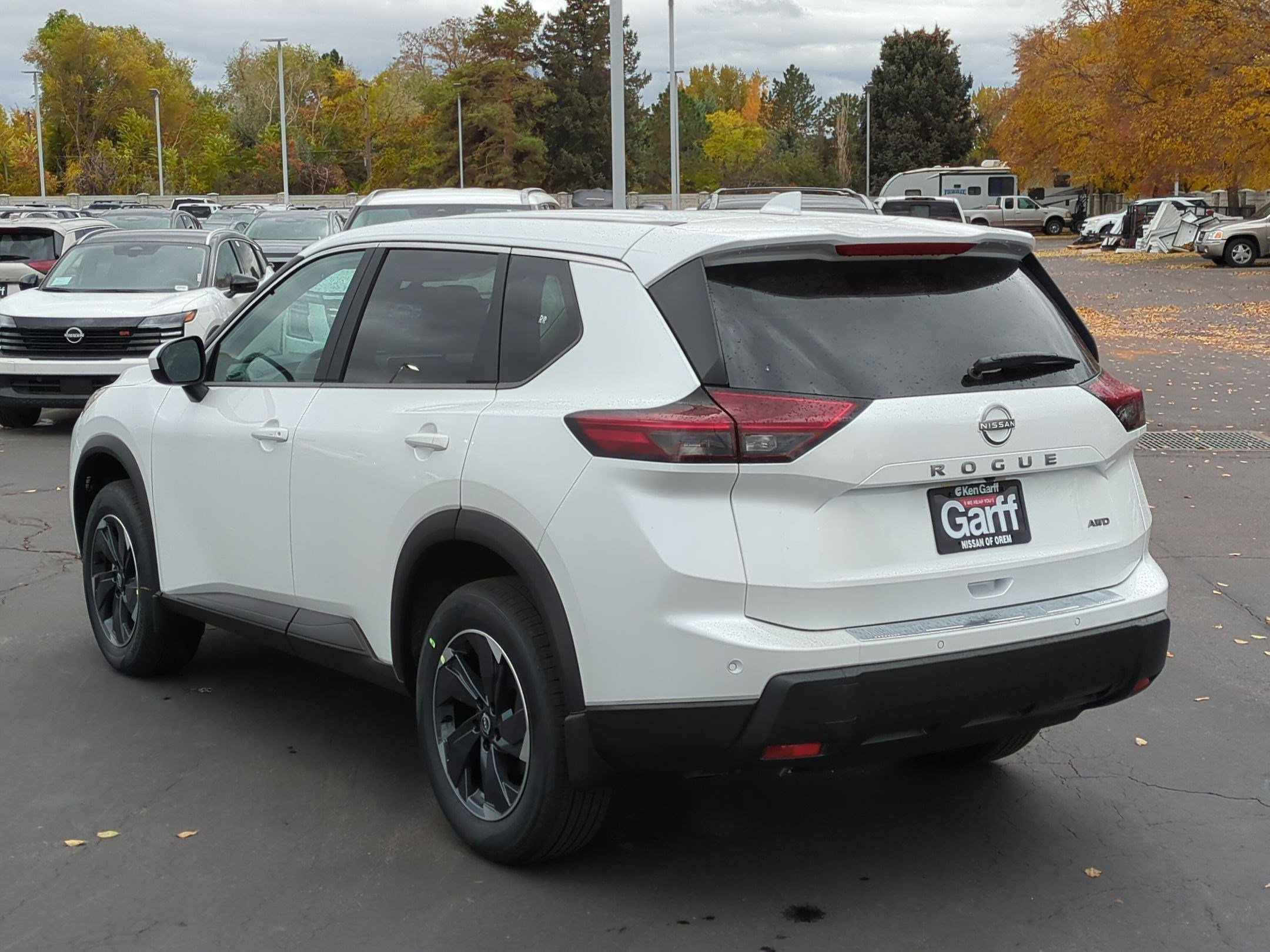 2026 Nissan Rogue SV photo 3