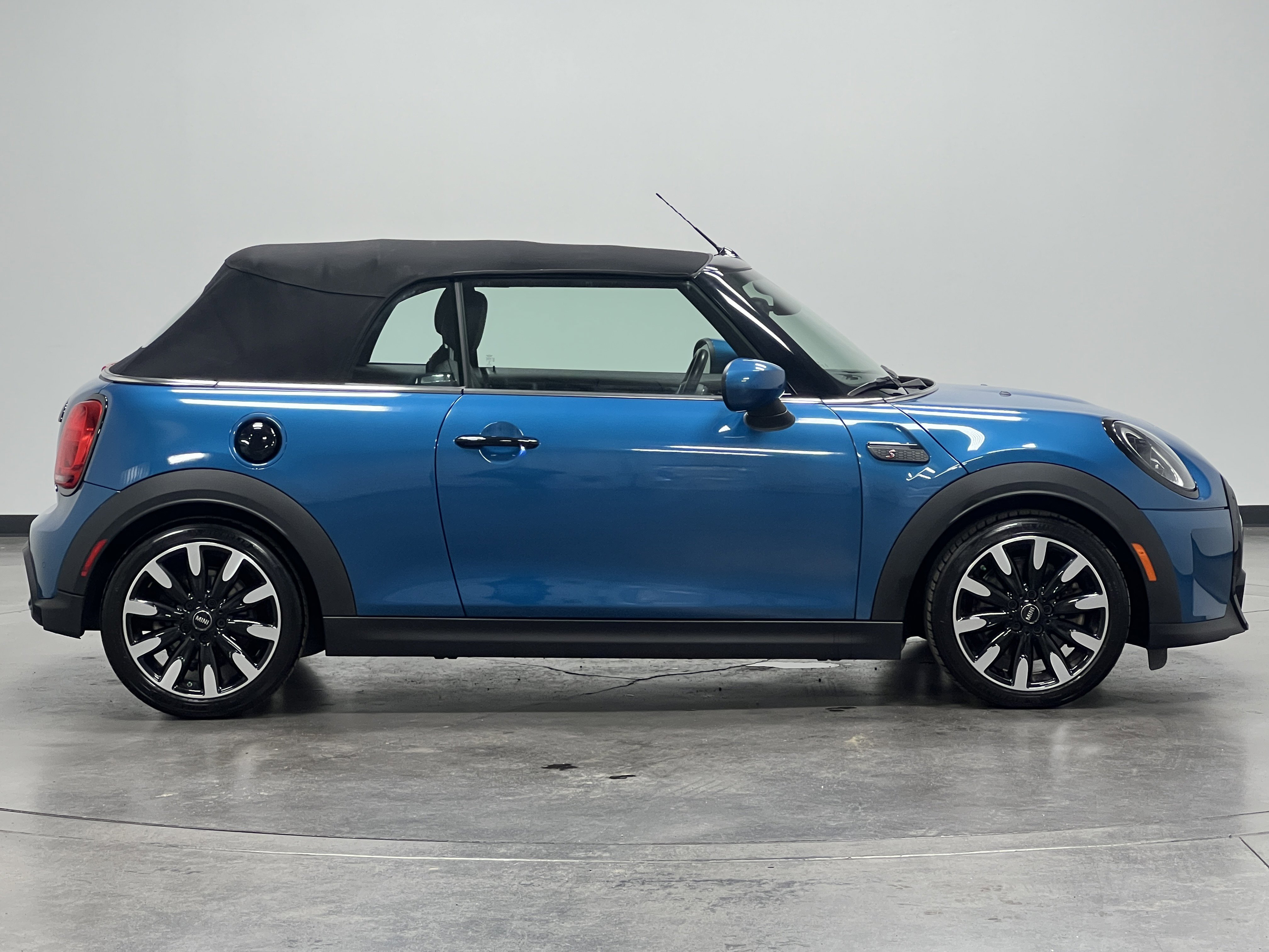 2023 Mini Cooper Convertible S photo 16