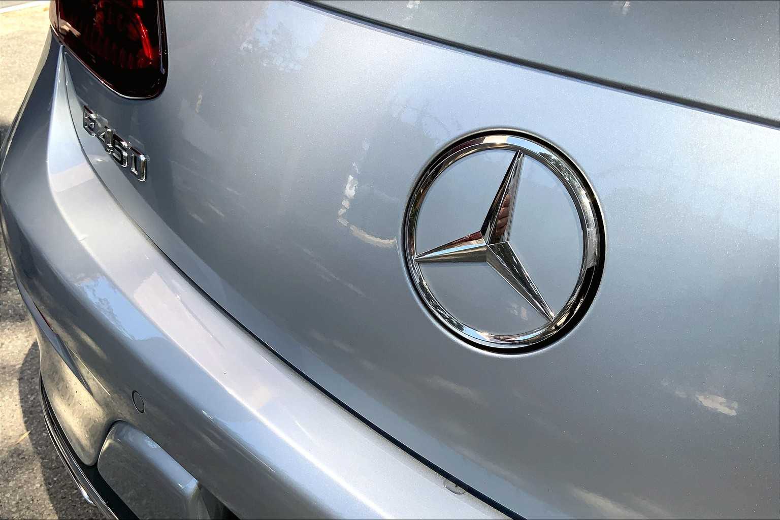 2022 Mercedes Benz E 450 photo 9