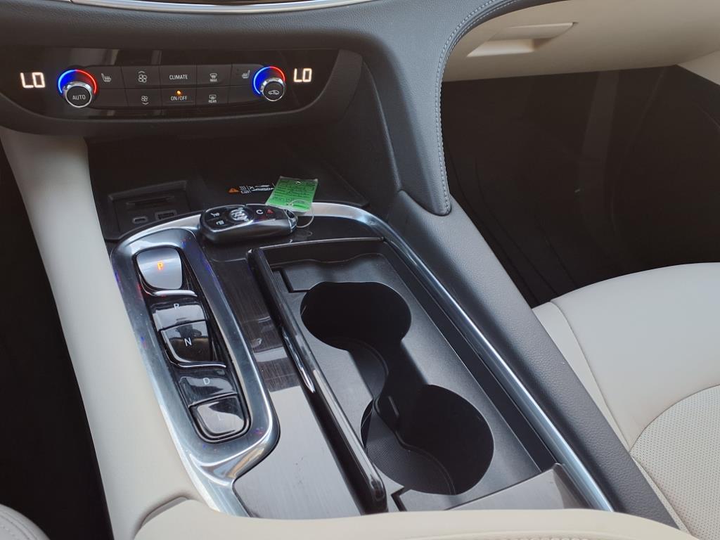 2023 Buick Enclave Essence photo 8