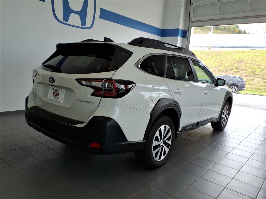 2024 Subaru Outback Premium photo 4
