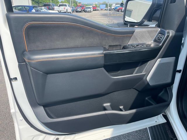 2023 Ford F-150 Platinum photo 19