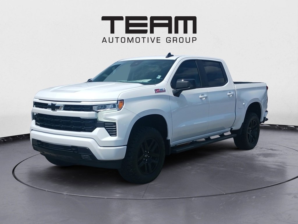 2025 Chevrolet Silverado 1500 RST photo 3