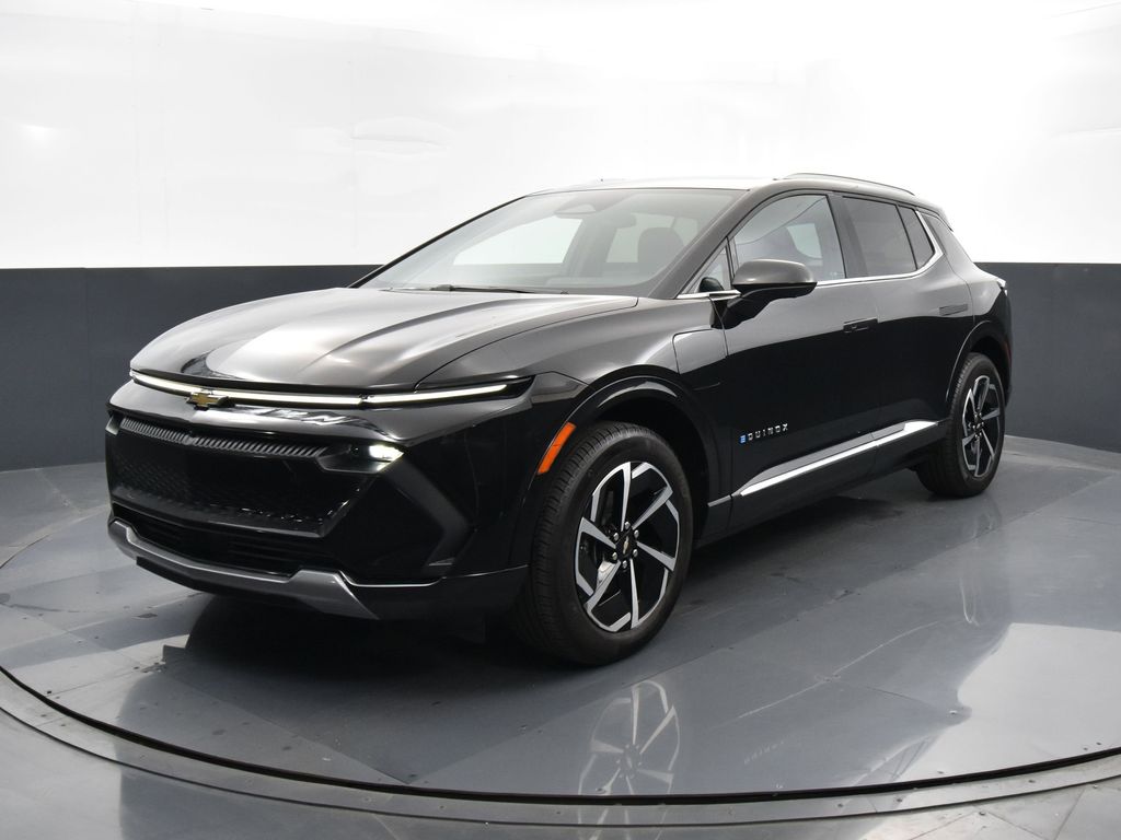 2024 Chevrolet Equinox EV 1LT photo 3