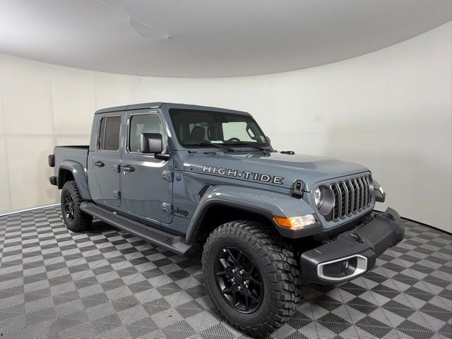 2025 Jeep Gladiator High Tide's photo