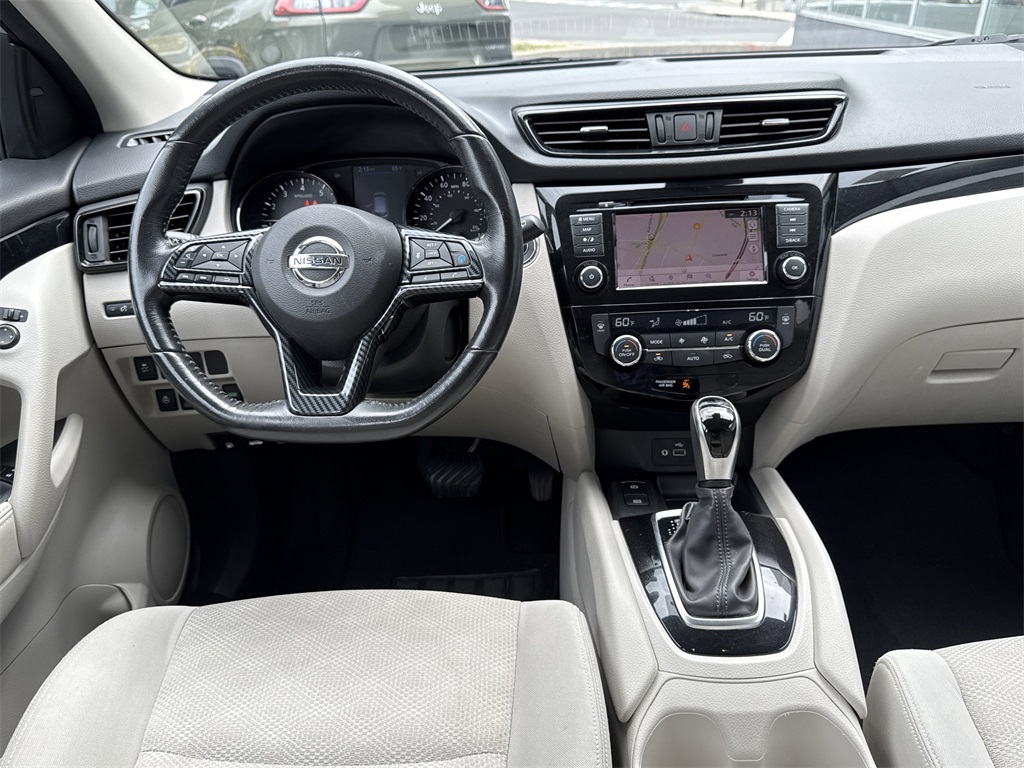 2019 Nissan Rogue Sport SV photo 17