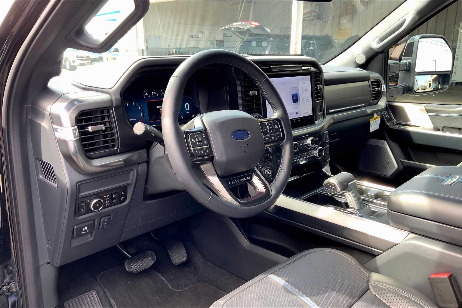 2025 Ford F-150 Platinum photo 15