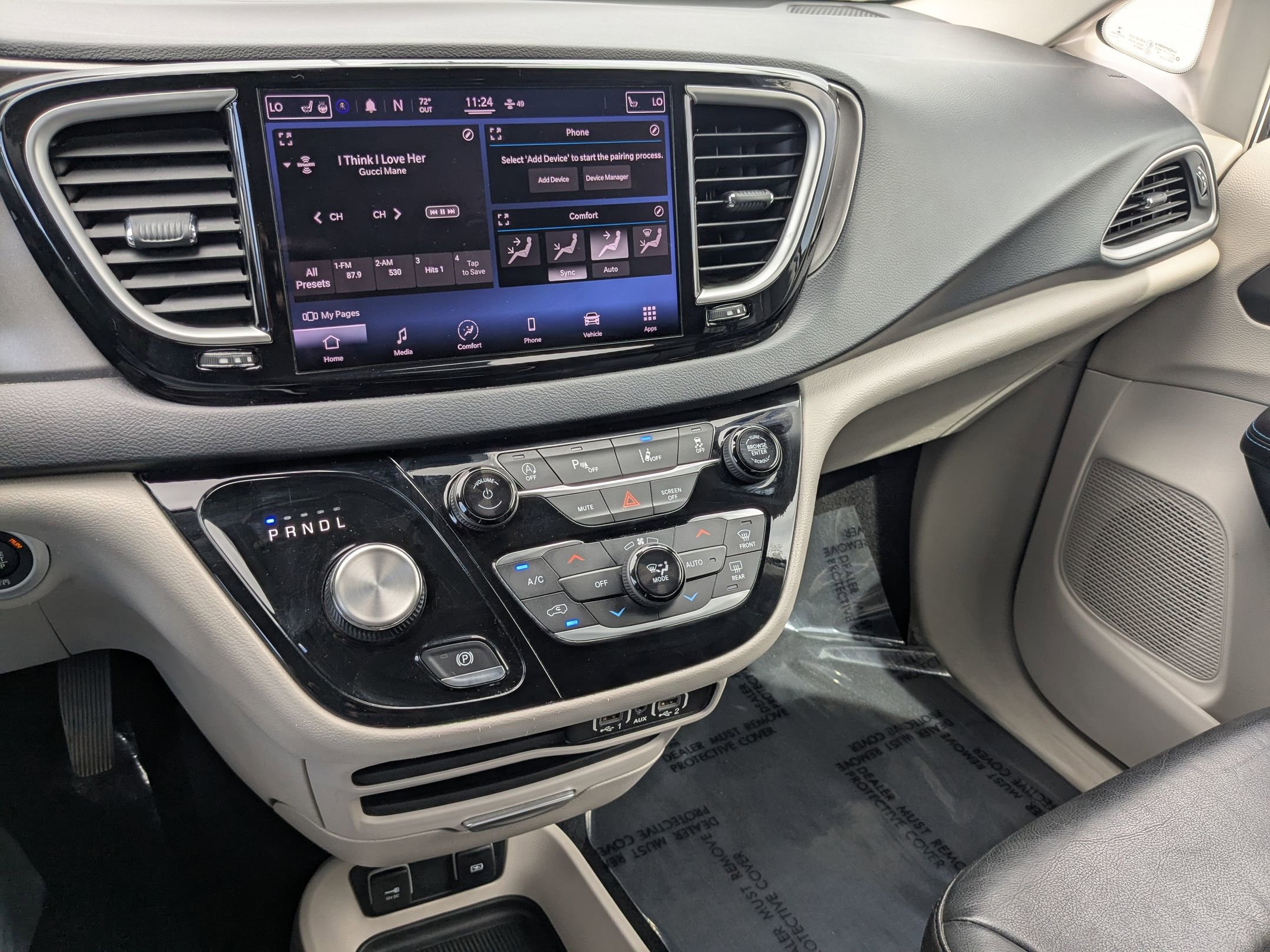 2021 Chrysler Pacifica Touring L photo 18