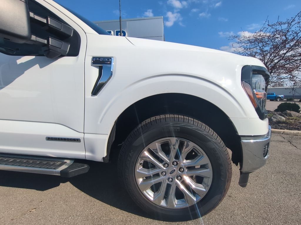 2025 Ford F-150 XLT photo 9