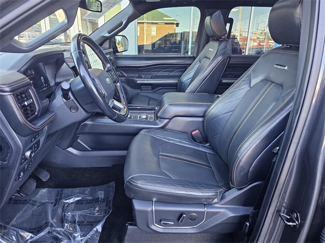 2022 Ford Expedition MAX Platinum photo 23