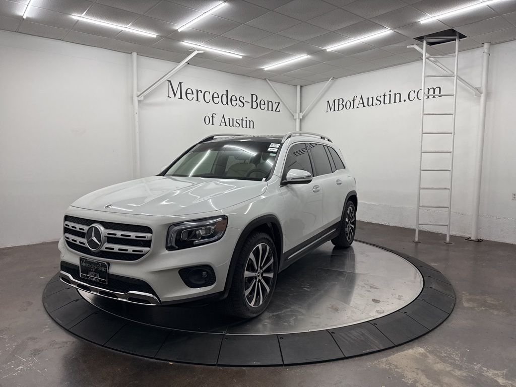 2021 Mercedes Benz GLB 250 photo 2