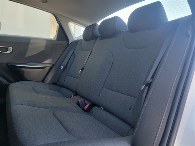 2025 Kia K4 LX photo 10
