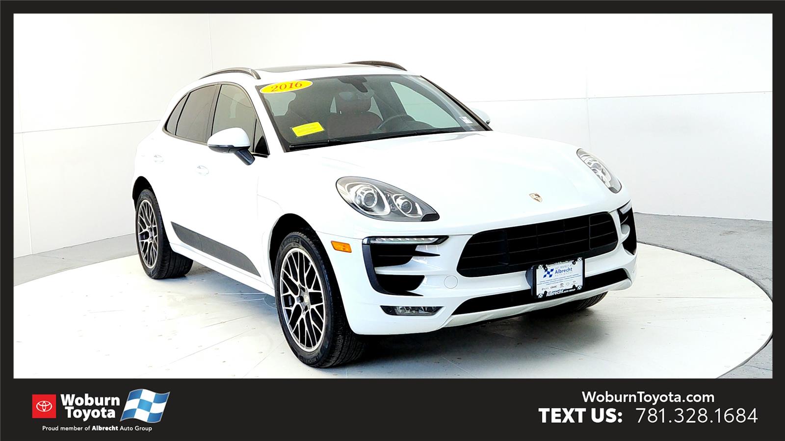 2016 Porsche Macan S's photo