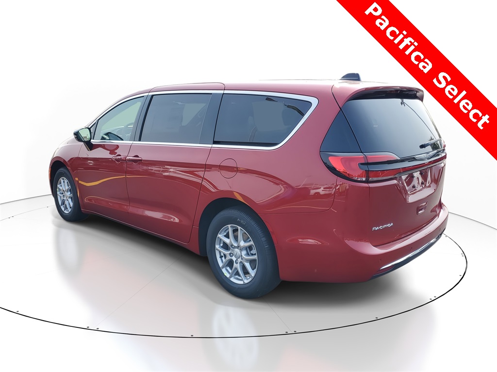 2025 Chrysler Pacifica photo 3