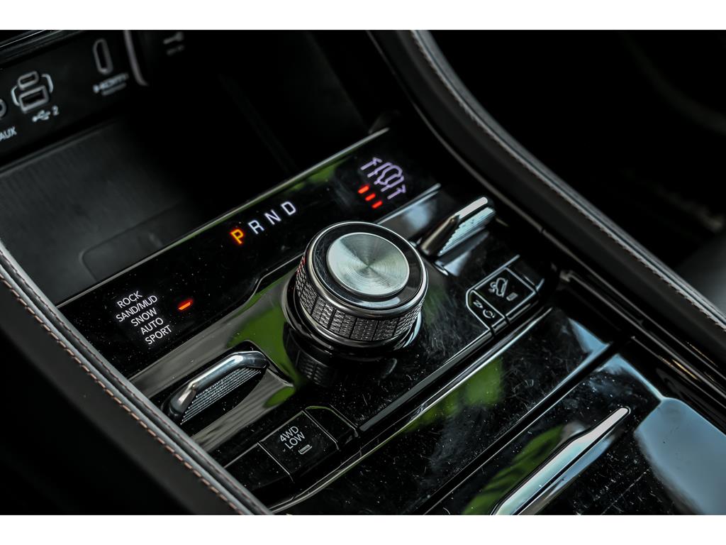 2022 Jeep Grand Cherokee L Summit photo 21