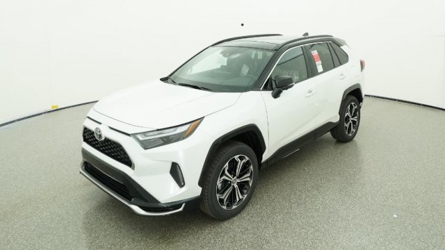 2025 Toyota RAV4 XSE's photo