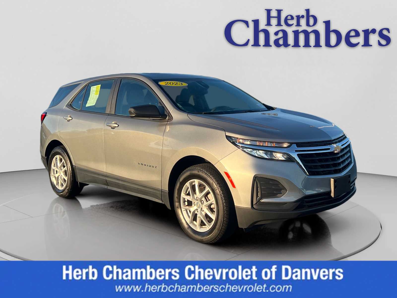 2023 Chevrolet Equinox LS's photo