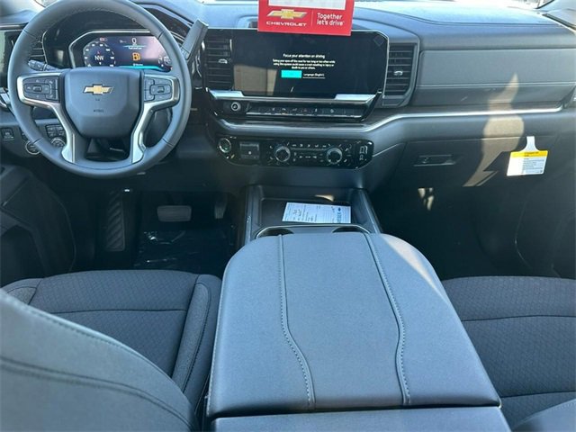 2026 Chevrolet Silverado 2500HD LT photo 4