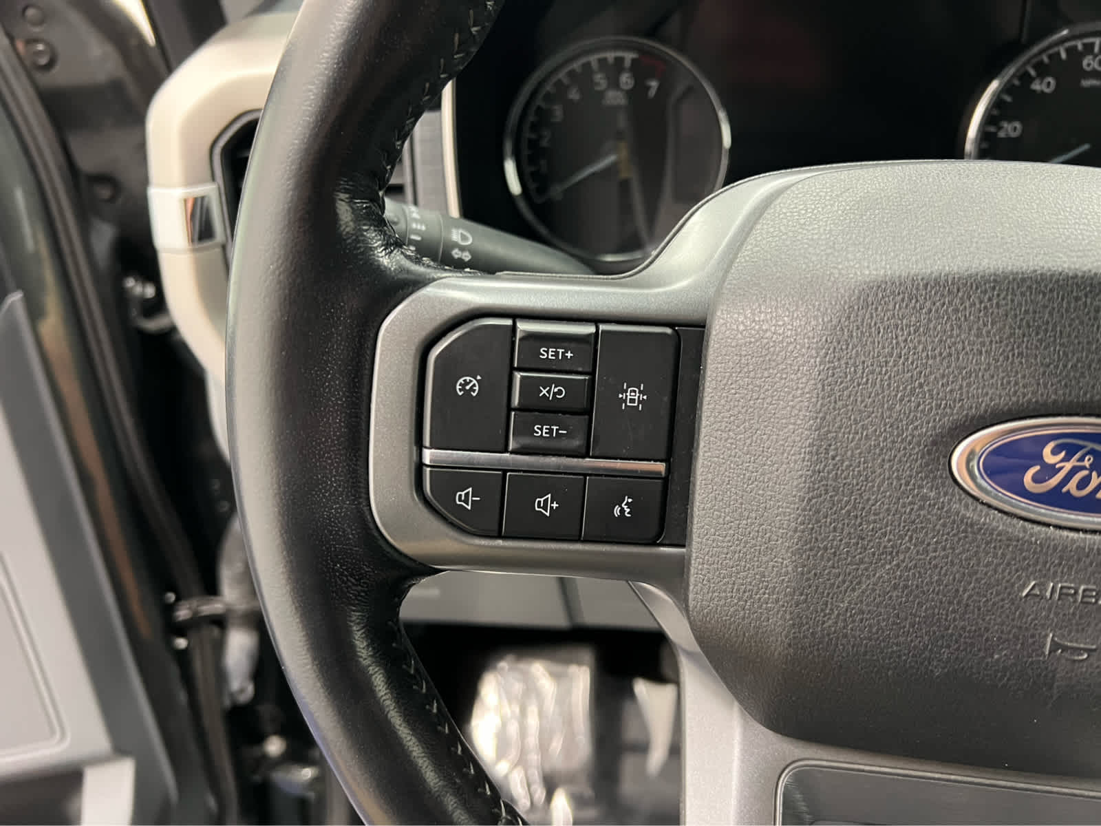 2021 Ford F-150 XLT photo 4